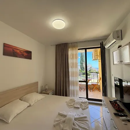 Horizon 7 'а' Апартамент *